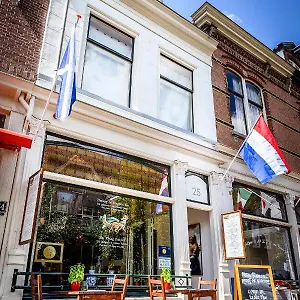https://de-vliegende-vos-het-geboortehuis-van-johannes-vermeer.ihotelsrotterdam.com